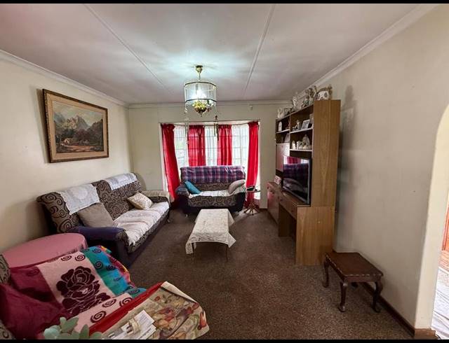 3 BEDROOM HOUSE FOR SALE IN WINCHESTER HILLS EXT 3